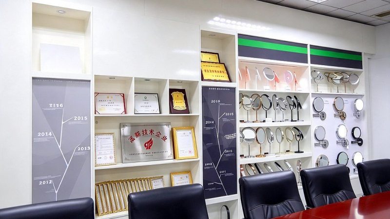 Does Tianci Hongye Support Private Mold Customization? 2026 LED Makeup Mirror MOQ, Lead Time and Sampling Guide